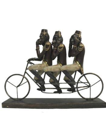 Dekorativ Abe Figur på Trehjulet Cykel i Sort og Gylden